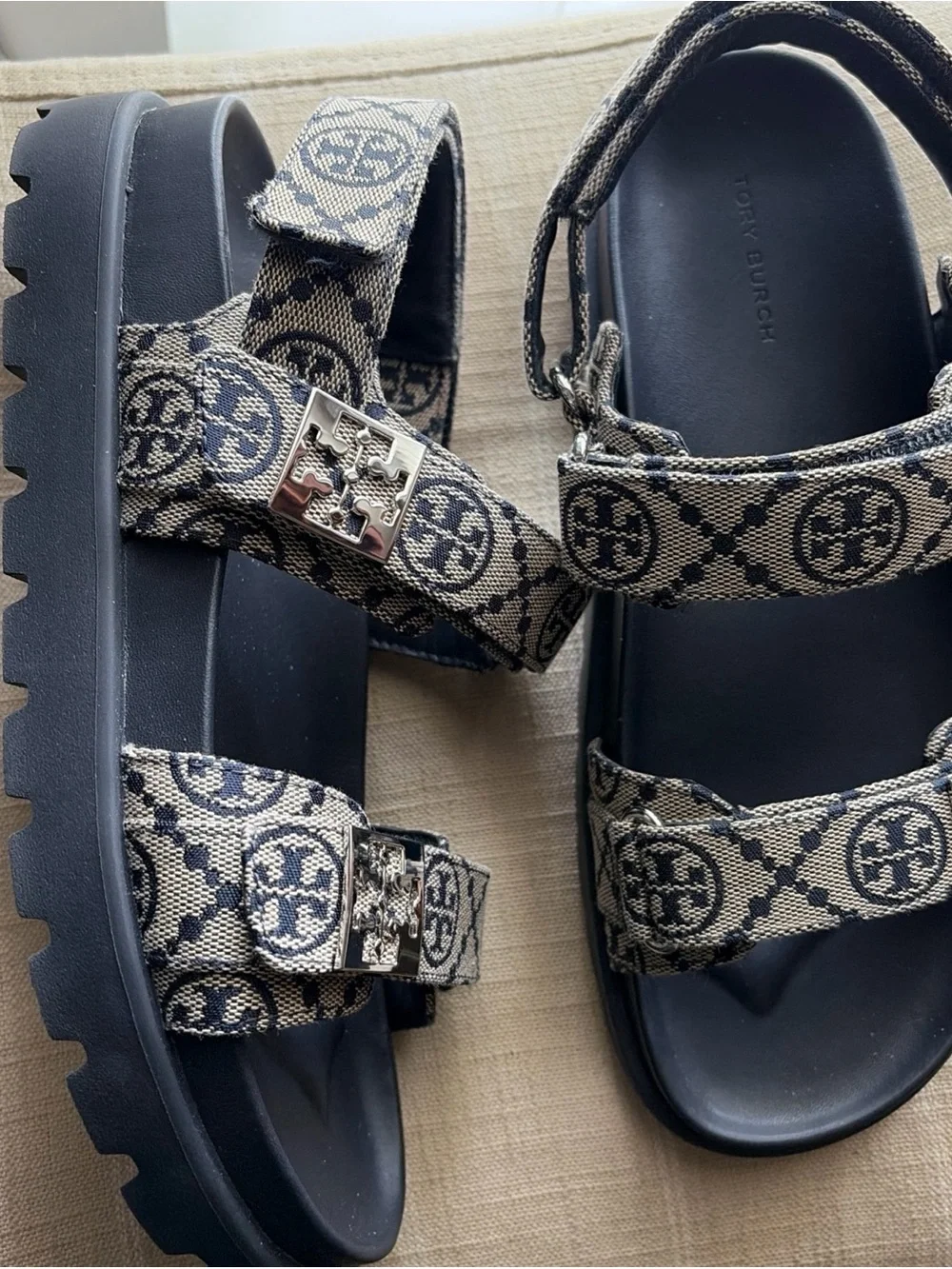 Tory Burch tory burch